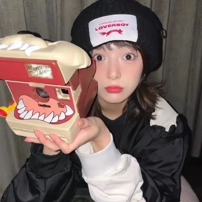 艾曼妞与罗丽妲